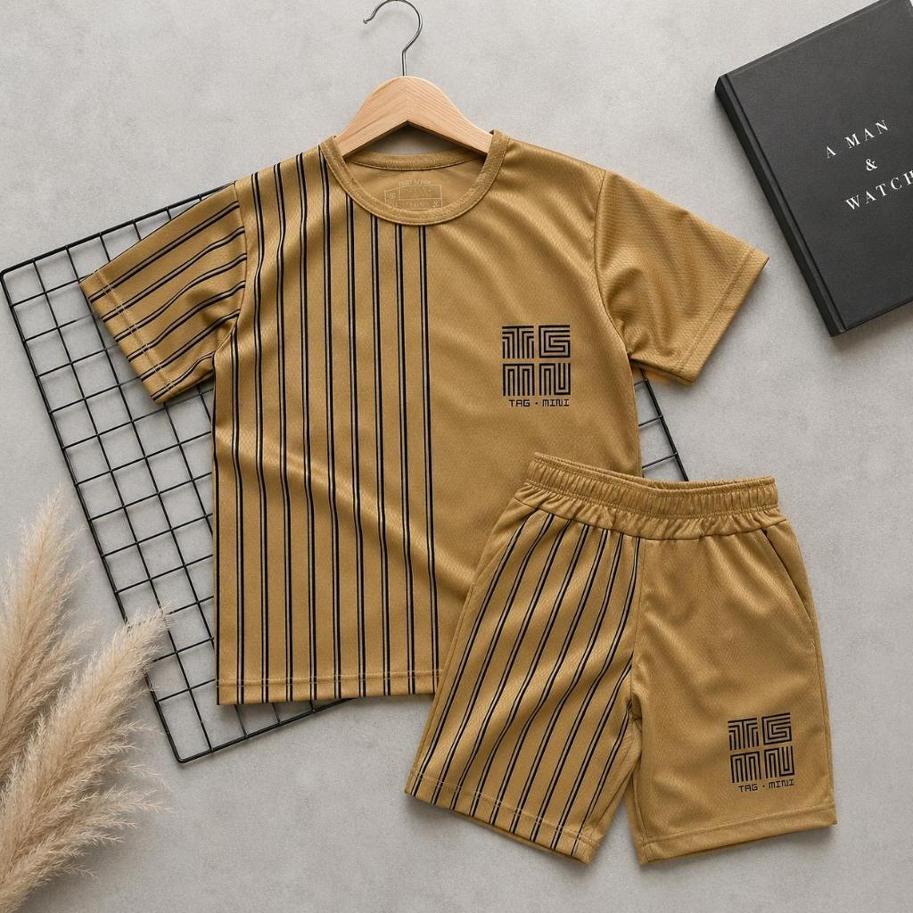 Conjunto infantil de camiseta e short  listrado com estampa TAG MINI