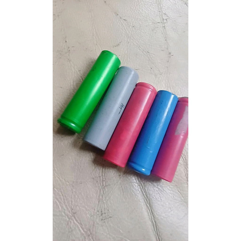 5 células 1865O 3.7 a 4.2 volts recarregavel  Som lanterna luminaria solar OFERTA