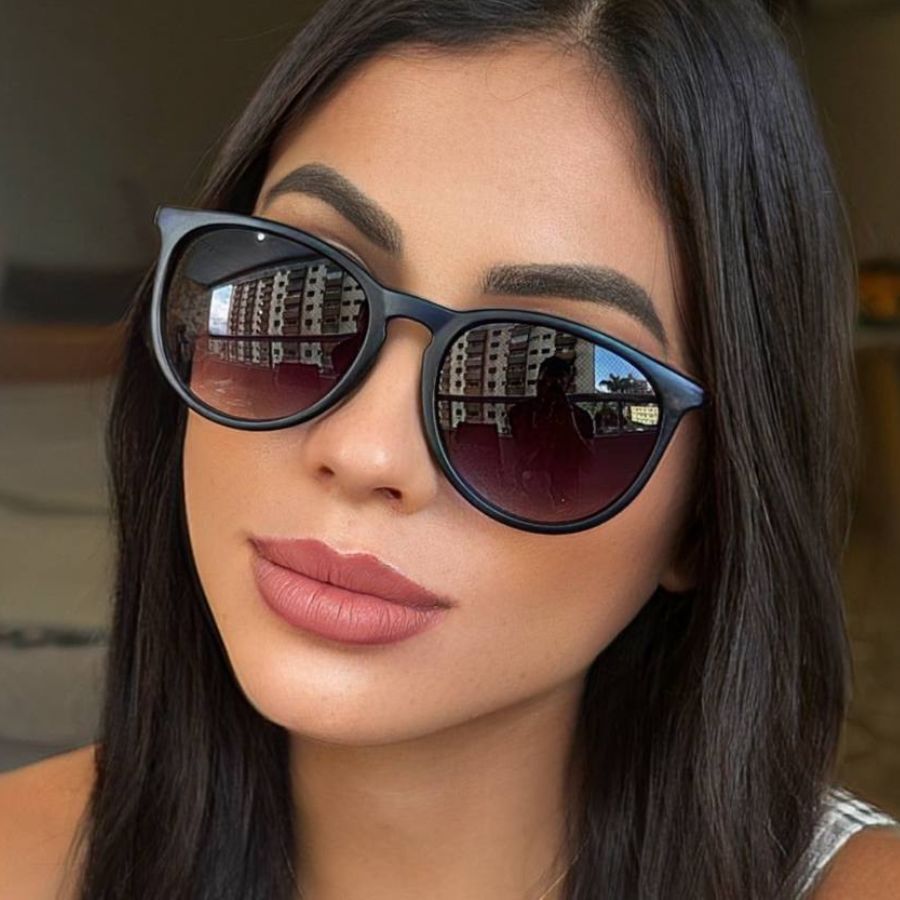 Óculos de Sol Feminino Marrom Preto Estiloso Redondo Erik Famosa Proteção Uv 400 Seven