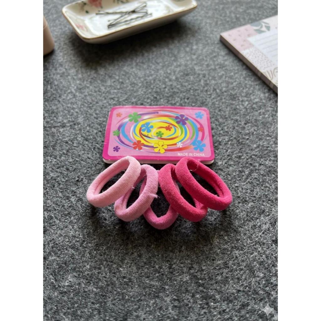 86 Xuxinhas de Cabelo elásstica em tons rosa ou preto e ou preto/rosa, usar um rabicó cocó frufru gominha