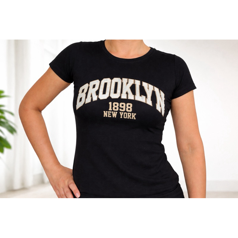 Blusa T-shirt Brooklyn – Estilo e Conforto no Dia a Dia malha de algodão camiseta feminina com manga confortável básica
