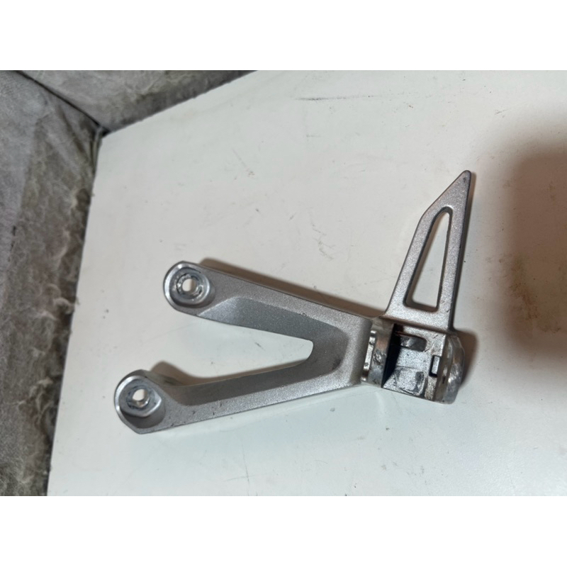 Bacalhau Honda Cb 300F Twister 23/25 usado Original Lado Esquerdo