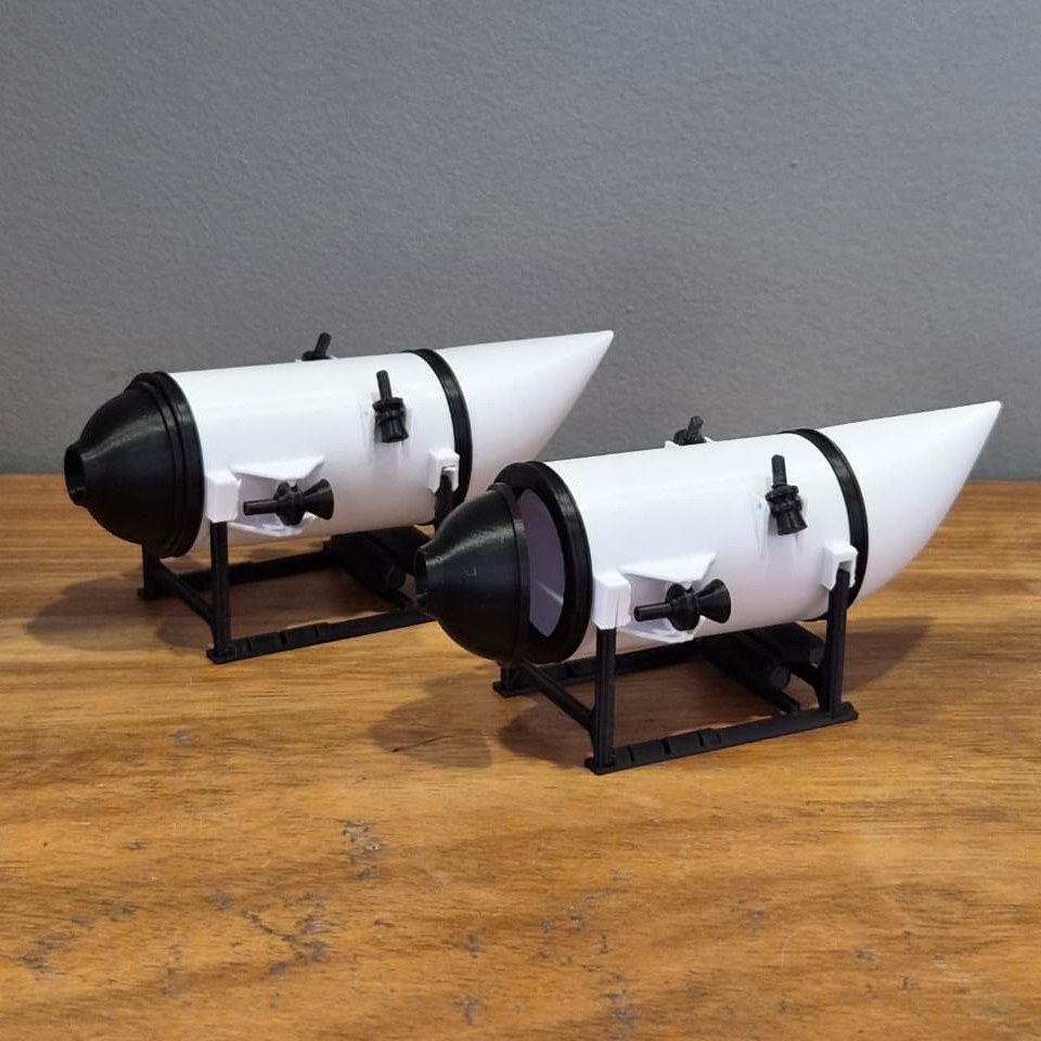 Submarino Submersível Titan | Miniatura Diorama