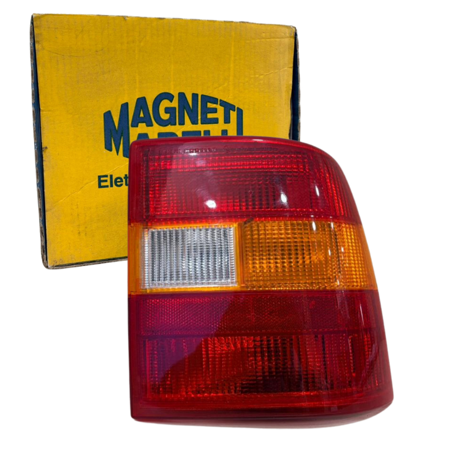 Lanterna Traseira Vectra GLS Tricolor Sem Friso Lado Direito Original Magneti Marelli