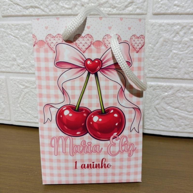 Sacolinha Surpresa Personalizada Cerejas | Cerejinhas | Lembrancinha Festa Infantil Menina | PEGUE E MONTE