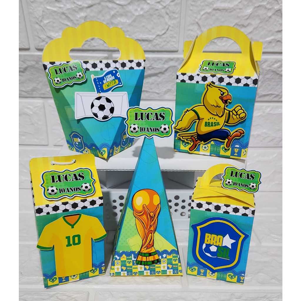 Lembrancinhas para Aniversário - Caixinhas  Personalizados  Kit Festa  - Copa Brasil Futebol Torcida Bola Pegue e Monte