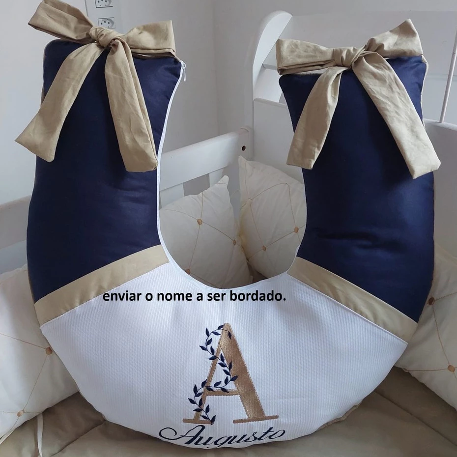 ALMOFADA PARA AMAMENTAÇÃO PERSONALIZADA COM O NOME DO SEU BEBÊ -PALHA COM MARINHO E DETALHE BEGE