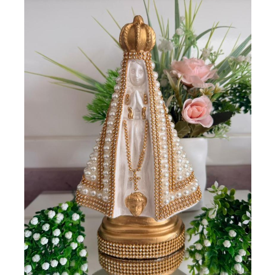 Imagem Nossa Senhora Aparecida 22cm Pérola Branca com detalhes Dourados.