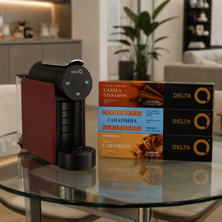 Kit Cafeteira Elétrica Espresso Prática Delta Q Mini Qool + 30 Cápsulas de Café Especiais Exclusivas Delta Q