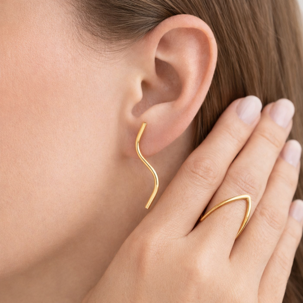 Kit Brinco e Anel Regulável Feminino Dourado, Elegante Uso Diário, Semijoia Banhada a Ouro 18k