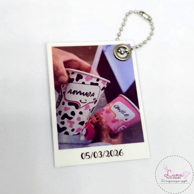Mini Chaveiro Foto Polaroid Plástificada - Presente Criativo e Lembrancinha 55x40mm