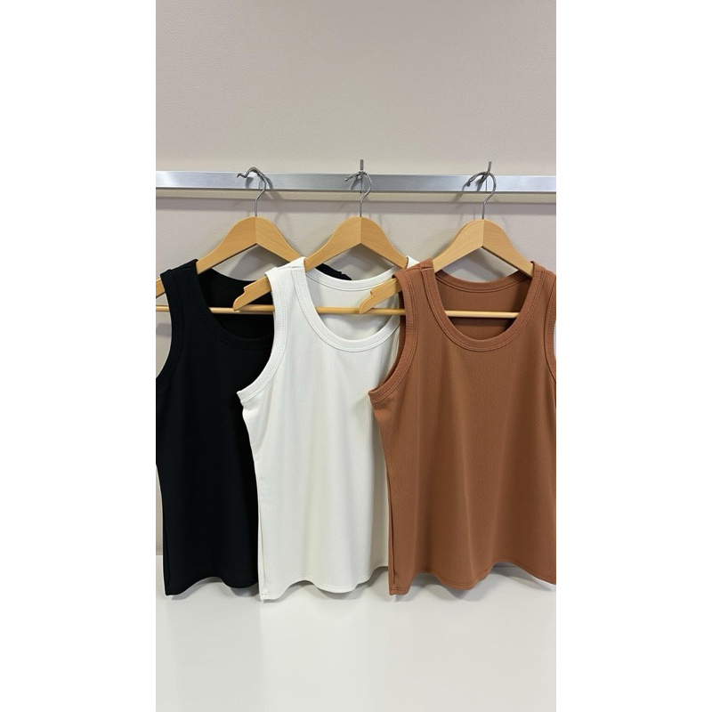 Camiseta Regata Feminina Ribana poliéster com  Elastano - Básica confortável.