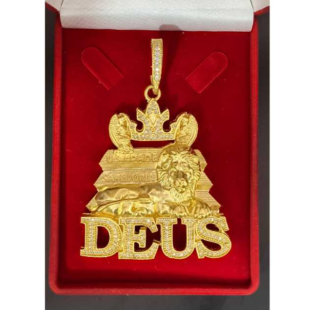 Pingente Moeda Antiga Medalha Deus Leao Lealdade Sabedoria Cor Identica Ouro Cravejado Zirconia