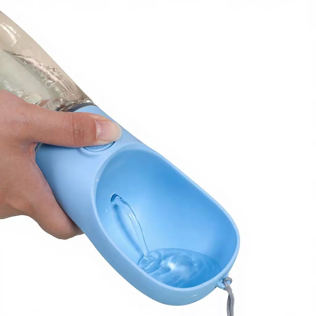 Garrafa Pet Bebedouro Portatil BPA Free Pratica Azul Caes E Gatos Viagem Parque Passeios 300 ml