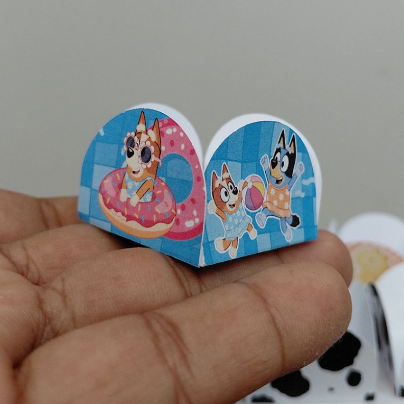 Forminha de doces 4 pétalas FESTA NA PICINA BLUEI Festa na Picina ENVIO SUPER RÁPIDO