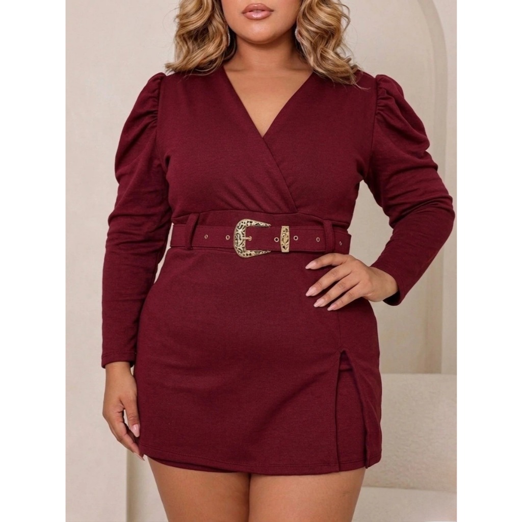 Macaquinho com Cinto e Fivela Destaque Plus Size – Modelagem Confortável em Crepe de Malha