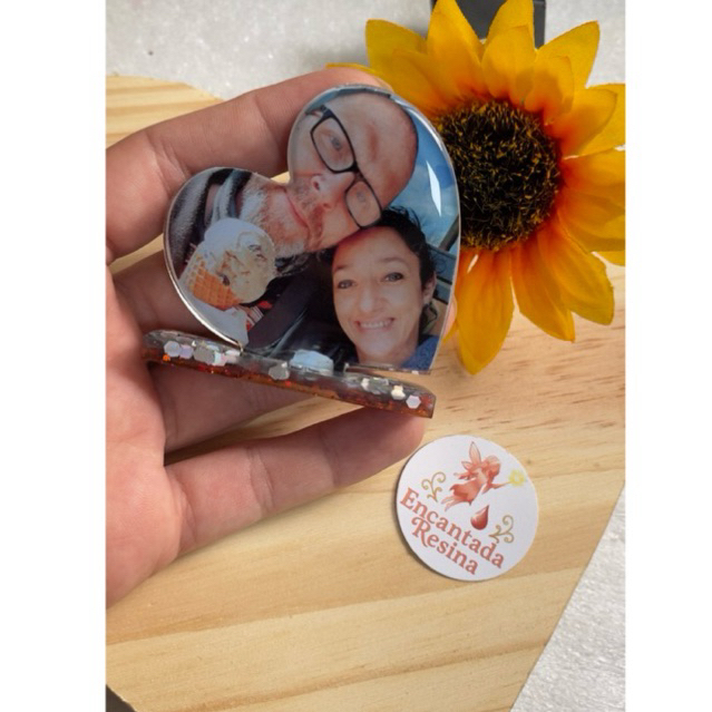 Porta Retrato de Coração - Eternização em Resina - Personalizado com Foto! Dia da mulher, dia das mães!