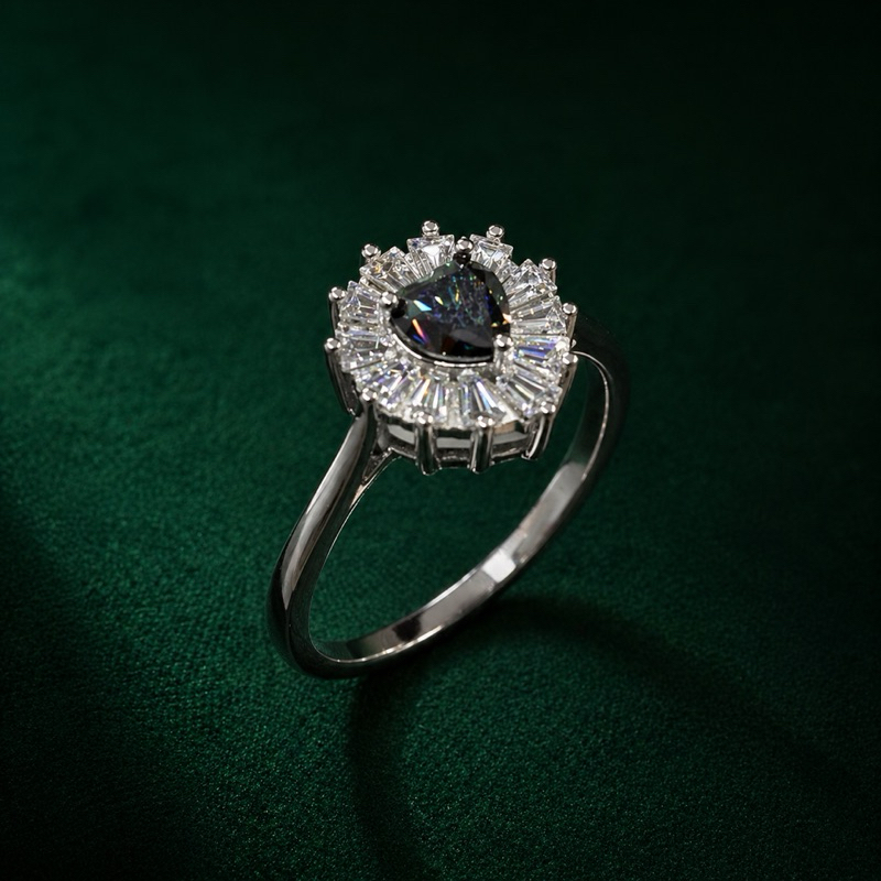 Anel Moissanite Negro Coração 5,5mm em Prata 925 Sofisticado e Elegante