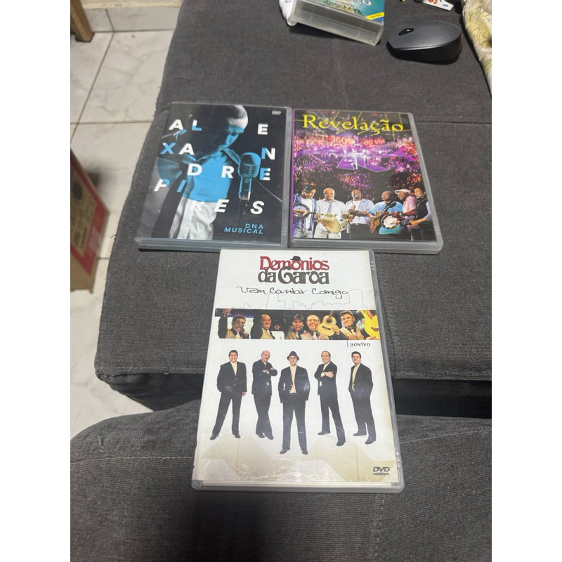 lote 3 DVDs samba e pagode - Fotos reais