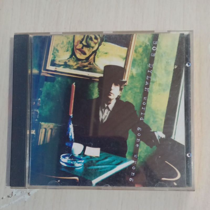 Bob Dylan, cd semi novo original world fone wrong.