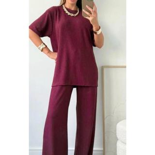 Conjunto Feminino Estiloso e Conforável Calça Pantalona e Camiseta Over - Tecido Não Amassa