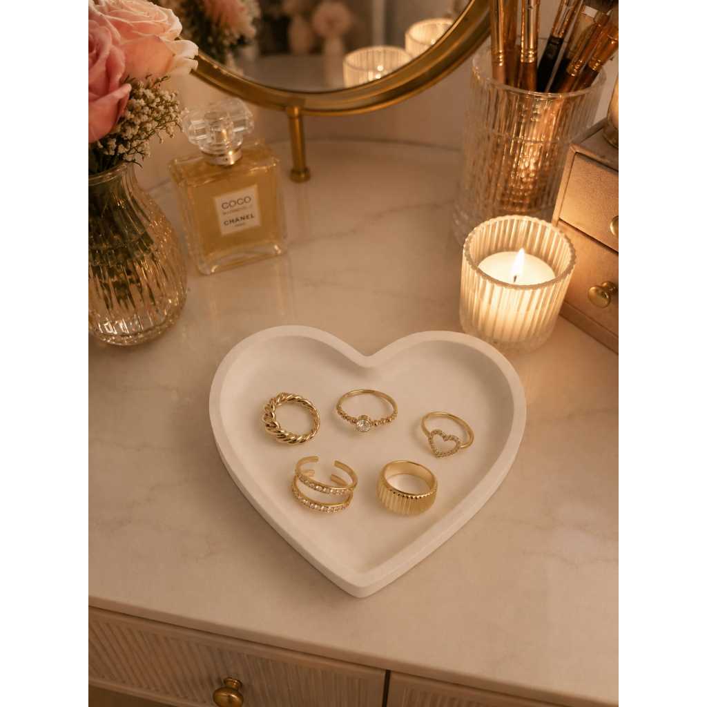 Porta Joias Coração em Gesso Branco | Bandeja Decorativa Elegante Anéis, Colares e Bijuterias | Decoração Penteadeira