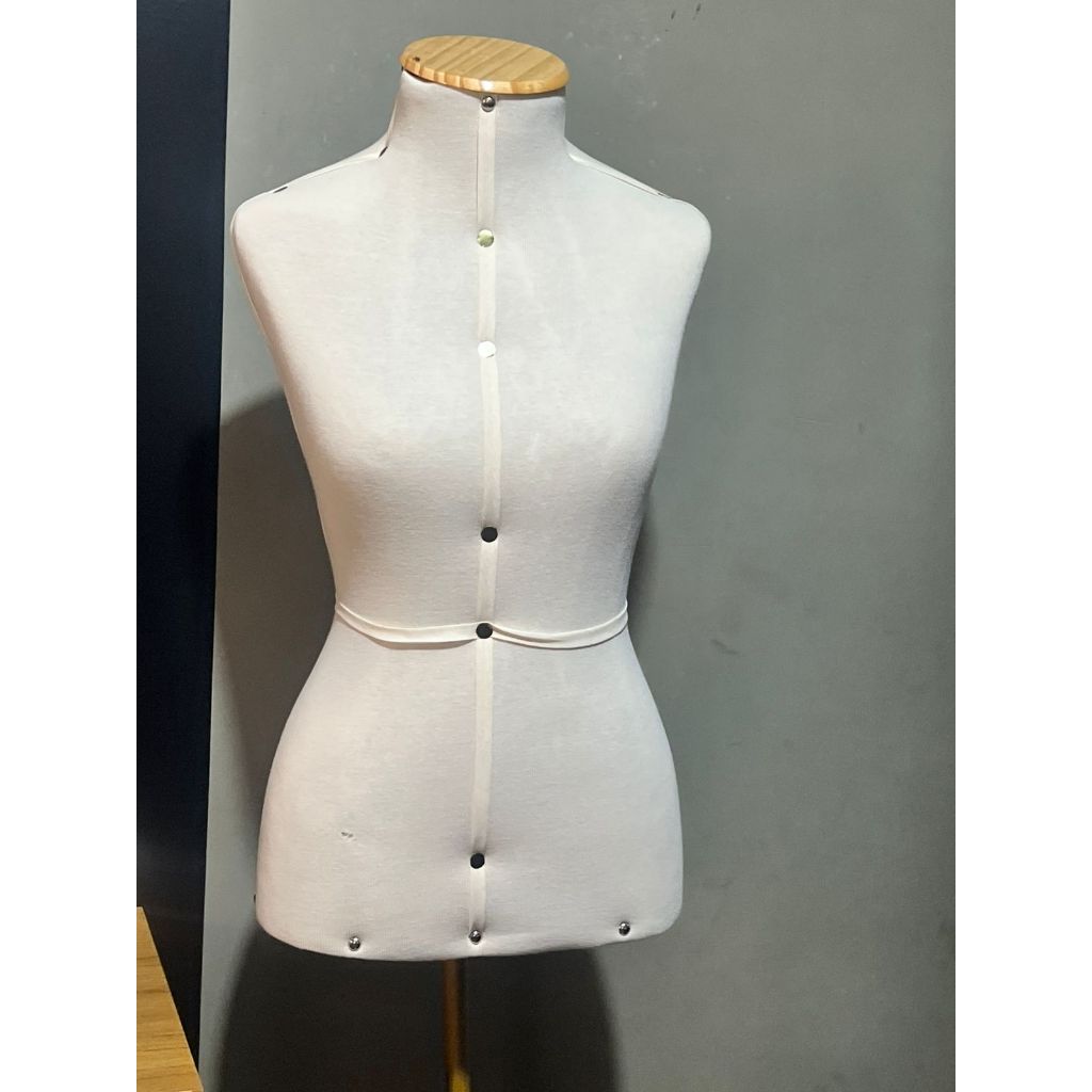 Manequin femenino busto completo