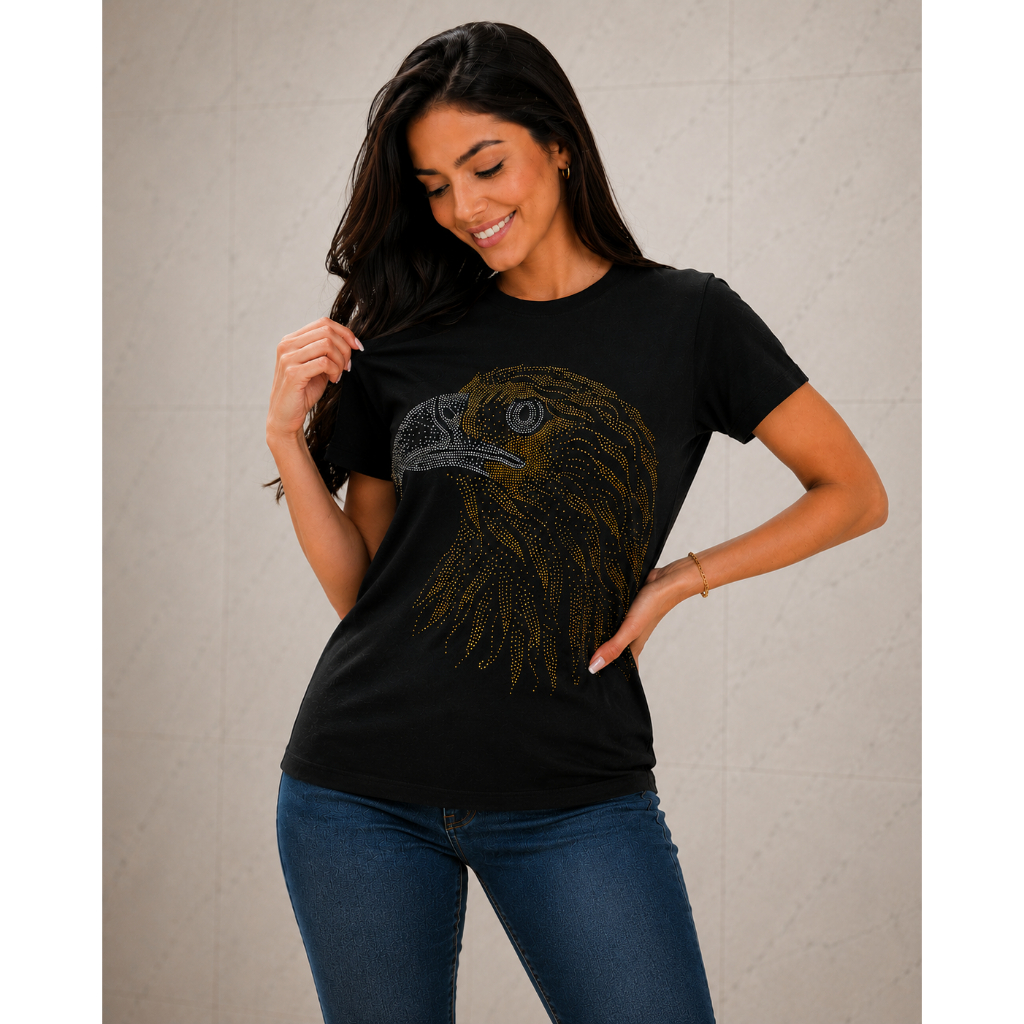 Blusa T-shirt feminina Viscolaycra preta Chique - Águia dourada em Strass brilhante.