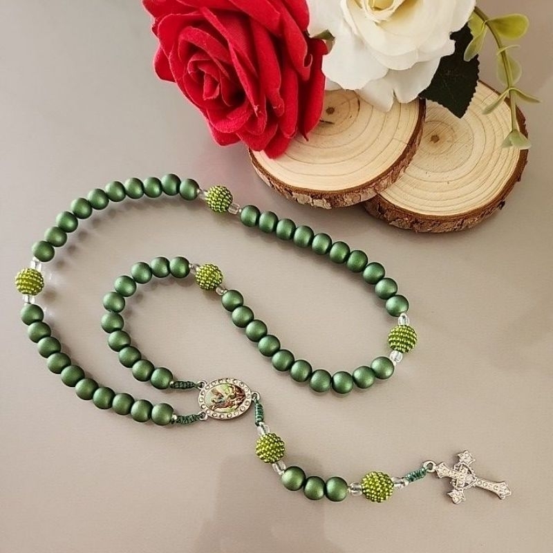Terço católico São Miguel Arcanjo| Presente personalizado| fé, amor, esperança e devoção| terço verde| terço compacto|