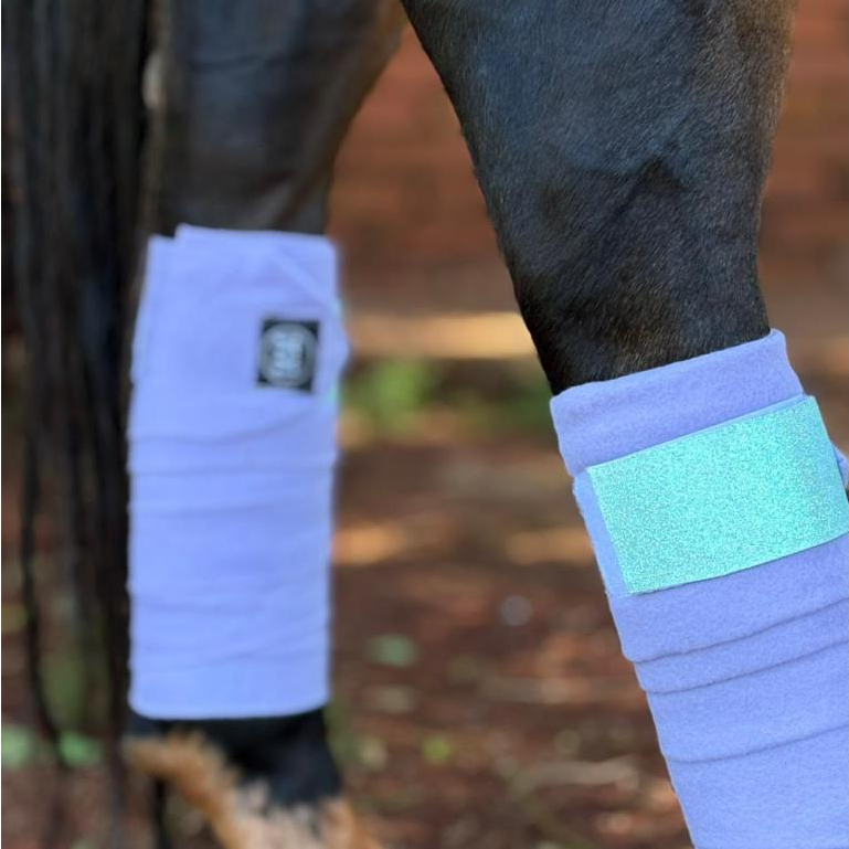 PAR DE LIGAS COM GLITTER PARA CAVALO | DESCANSO E TRABALHO PARA 2 PATAS EQUESTRE — imagem 2 de 2