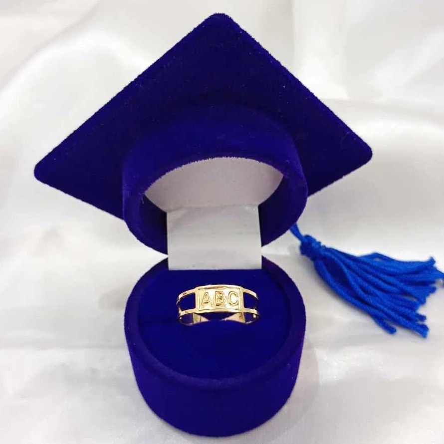 Anel De Formatura ABC Infantil Regulável Com Caixinha Capelo Banhado a Ouro 18k semi joia