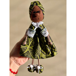 Boneca Negra Artesanal 22cm Boneca Afro Turbante Vestido Africano Boneca de Pano Diversidade Feita à Mão