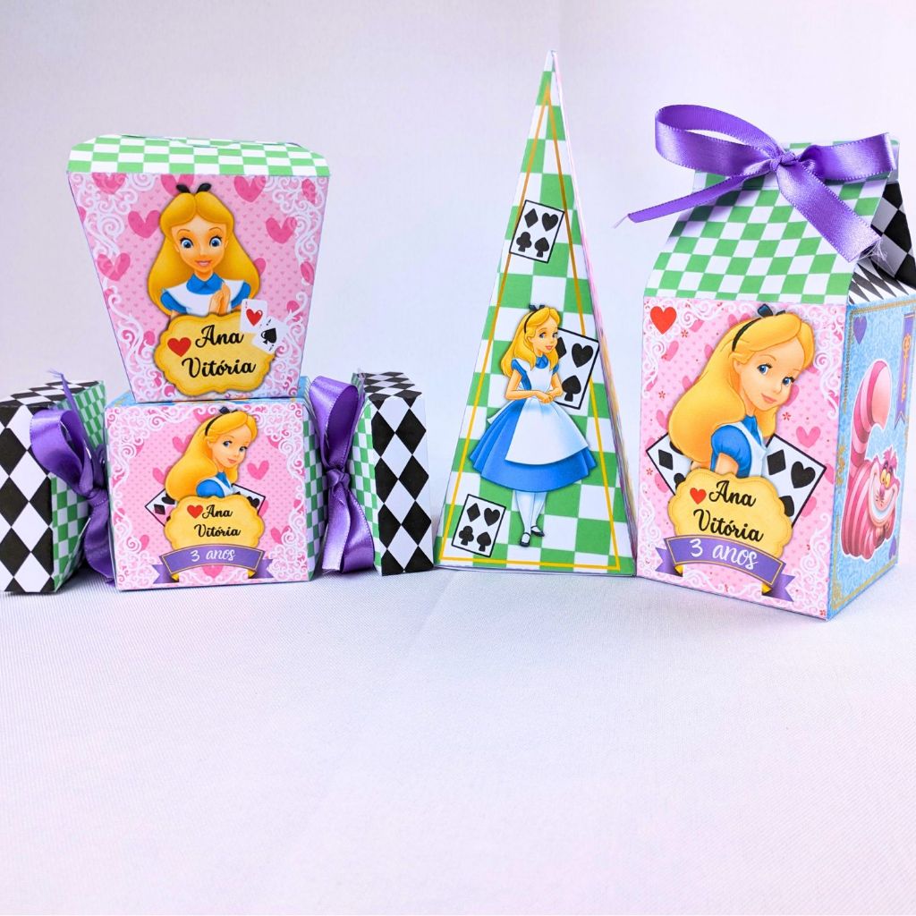 Kit 10 a 45 Caixinhas Personalizadas Lembrancinhas Alice no País das Maravilhas Para Festa Aniversario Festinha