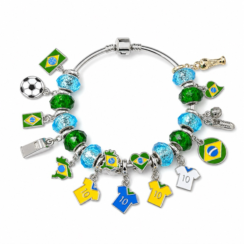 Berloques charm tema futebol copa do mundo modelo troféu/ camiseta 10/ bandeira/ coração/ bola/ apito semijoia