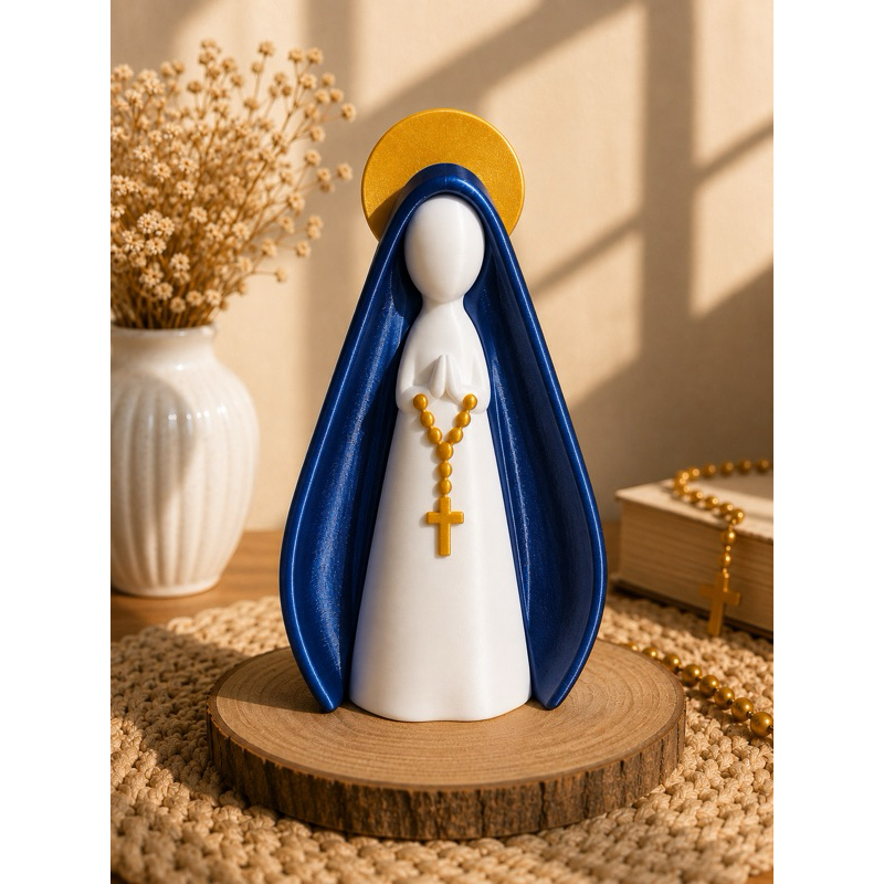 Nossa Senhora 16cm com Terço – Imagem Religiosa em Impressão 3D para Decoração e Presente