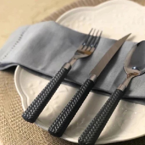 Kit 6 Facas Mesa Inox Cabo Preto Linha Gramado Corte Alimentos Frutas Pães Serrilha Durável
