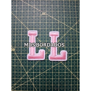 Adesivo de roupa Patch bordado termocolante kit 2 letras em Oferta na Shopee