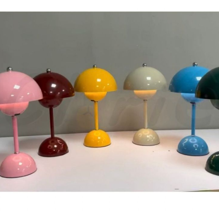 Luminária de Mesa LED Abajur Decorativo Estilo Retrô Moderno