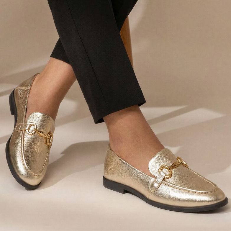 Imagem Mocassim Mara Dourado Feminino Vittal Couro Legítimo Metal Dourado Leve Macio Elegante
