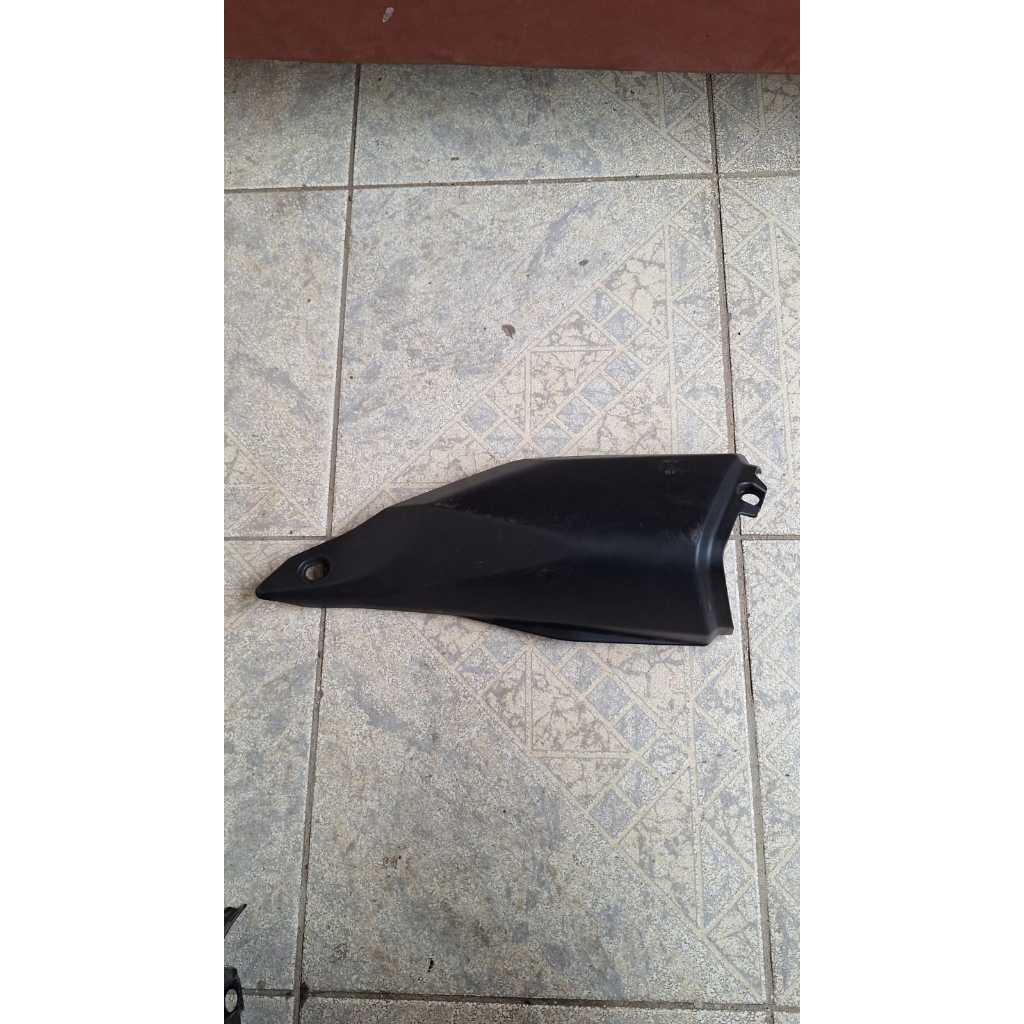 Protetor de Escapamento CB 300f Twister Honda Original Usado COM DETALHE PEQ RALADO