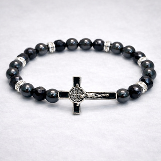 Pulseira Masculina Religiosa Preta pedras de hematita ou macramê Pingente Medalha de São Bento em Oferta na Shopee