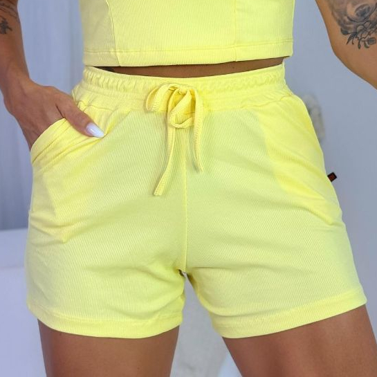 Short Feminino Tecido Canelado com Cadarço e Bolso - Verão