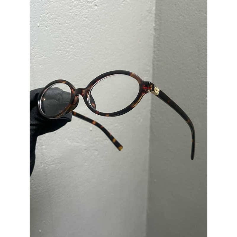 Modelo Transparente Óculos de Sol Feminino Oval Retrô Vintage Miu Tendência das Blogueiras Moda Y2K Minimalista Anos 90 em Oferta na Shopee