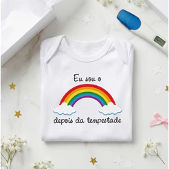 Body para Bebê Fácil De Vestir Personalizada Frase " Eu Sou O Depois Da Tempestade " Arco Íris Várias Cores Disponíveis