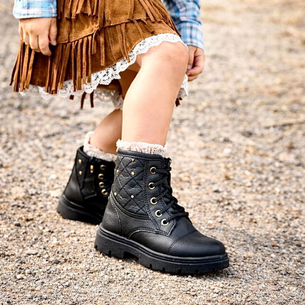 Coturno Feminino Juvenil Bota  Blogueira Tratorada 17-001 - Yahup