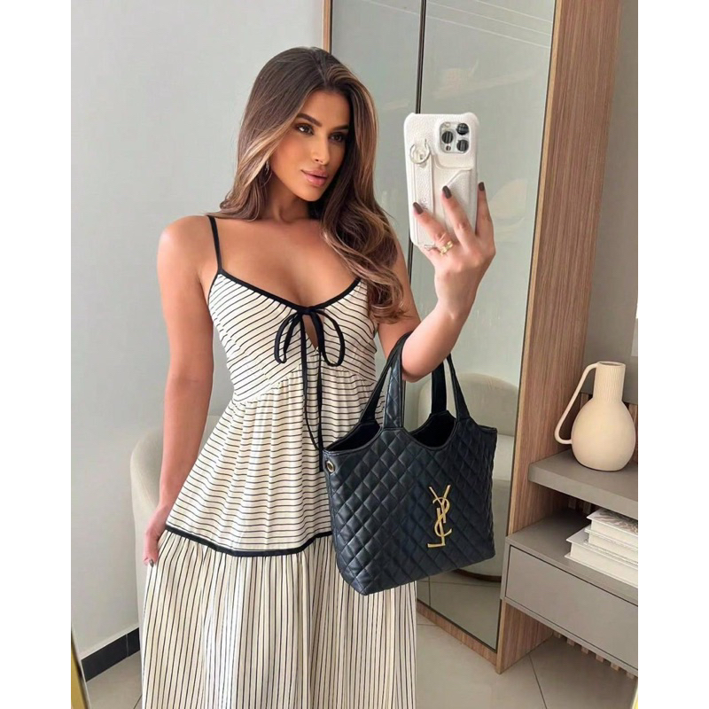 Vestido Longo com Alças, Amarração e Recortes Contrastantes – Tecido Leve, Tamanho Único