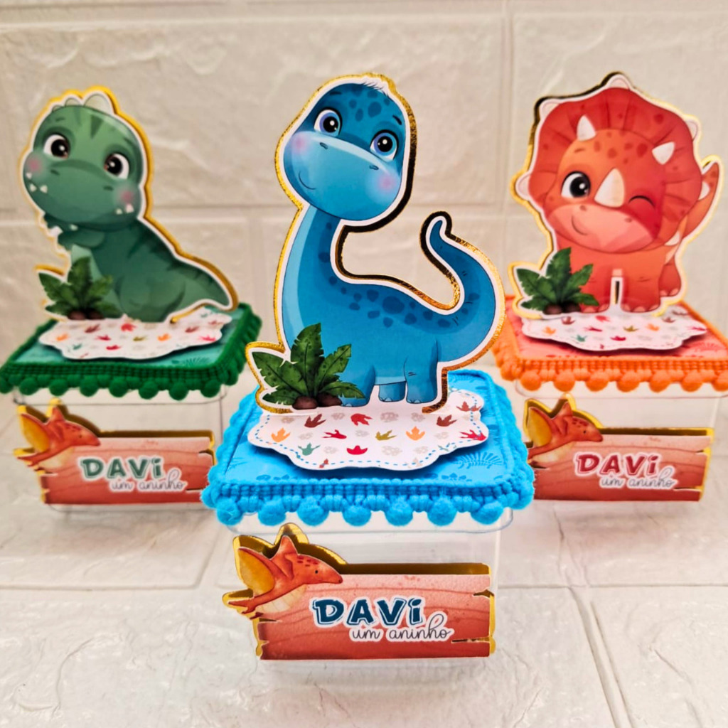 Lembrancinha personalizada festa Dino Baby | Caixa acrílica 6x6 com aplique 3D dino baby | Aniversário dinossauro baby