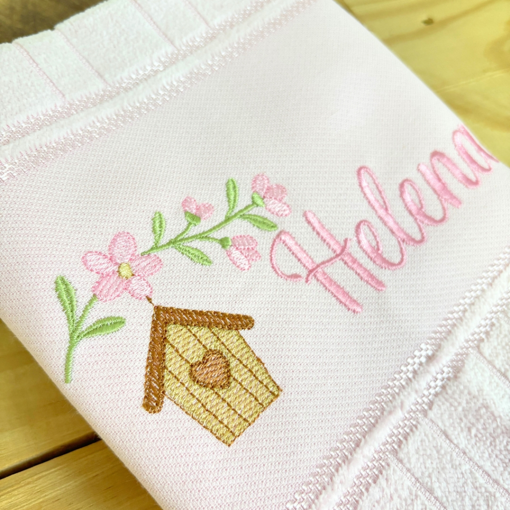 Toalhinha de boca para bebe menina | Bordado Personalizado Casinha Floral