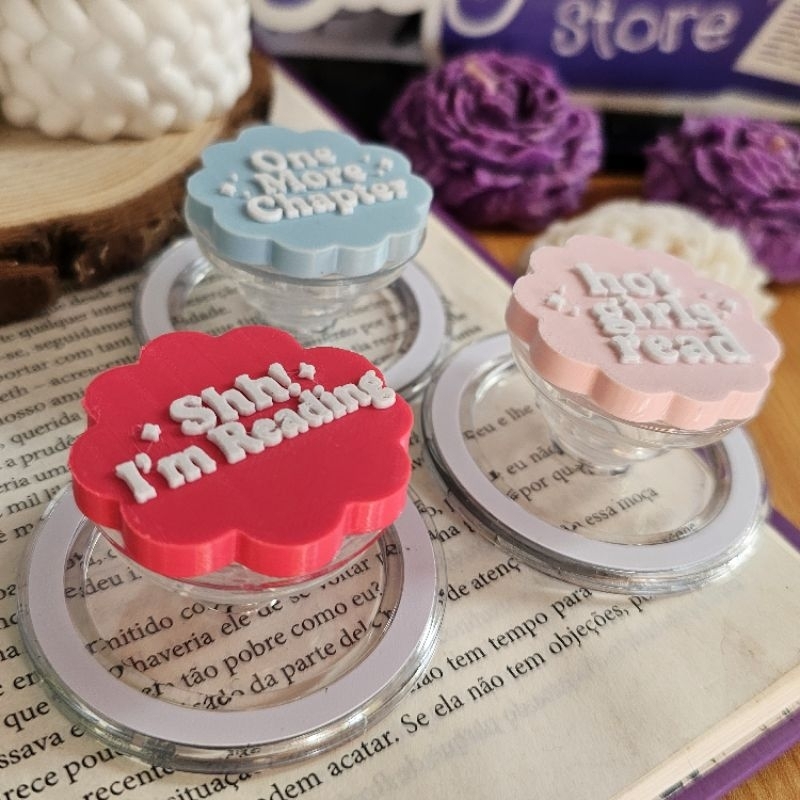 Popsocket Magnético Shhh! I’m Reading Suporte para Kindle e Celular one more chapter kindle era — imagem 2 de 2