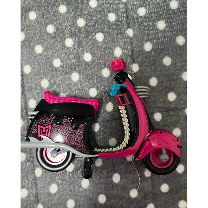 Motinha/Scooter Monster High